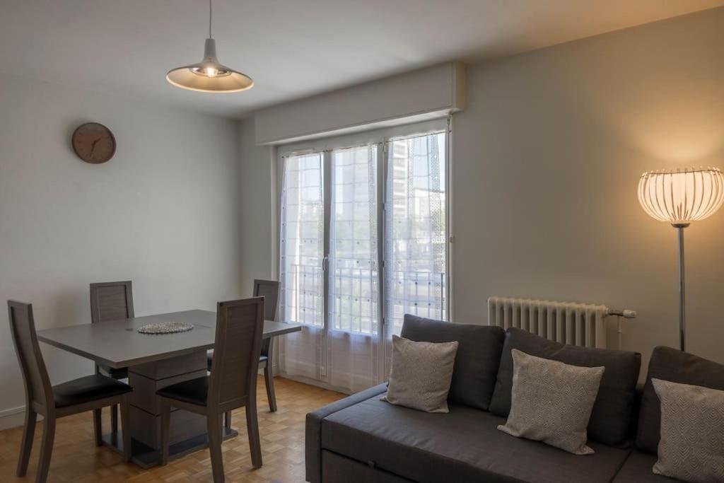 T2 Gare + Parking Apartment Орлеан Екстериор снимка